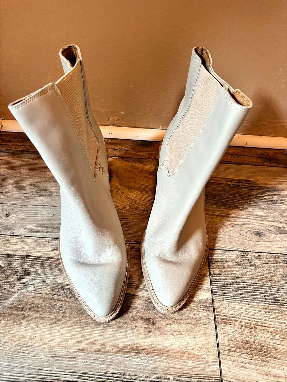 Crown Vintage White Western Ankle Boots